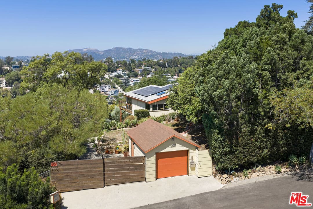 3 bd, 2 ba House in Los Angeles, CA — $8,500/mo — photo 1