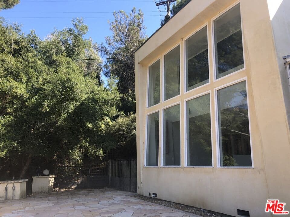 4 bd, 3 ba House in Calabasas, CA — $7,600/mo — photo 2