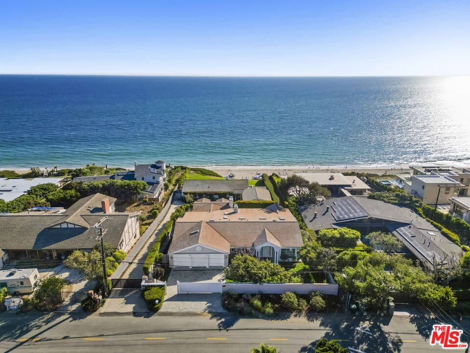 5 bd, 7 ba House in Malibu, CA — $30,000/mo — photo 1