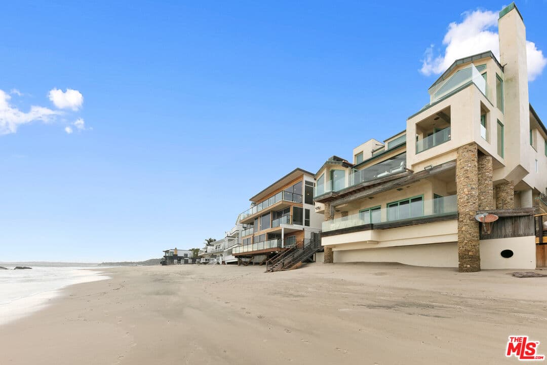 3 bd, 5 ba House in Malibu, CA — $50,000/mo — photo 1