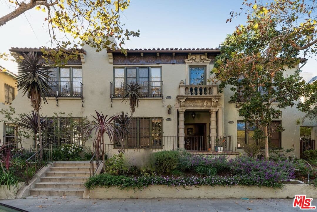 3 bd, 2 ba Apartment in Los Angeles, CA — $5,150/mo — photo 1