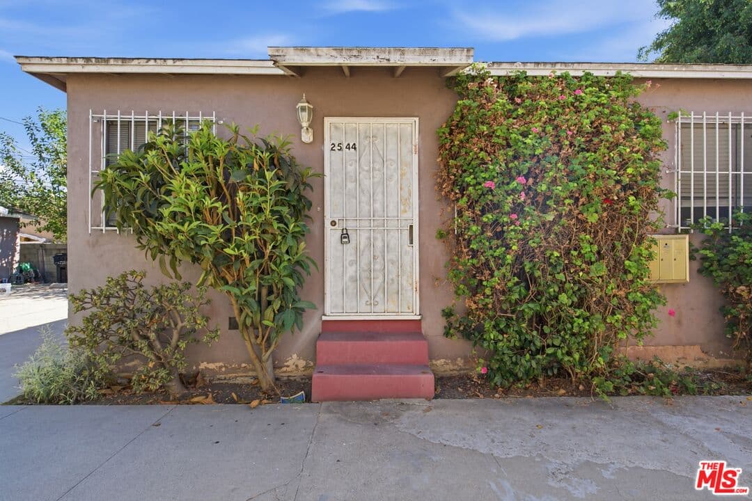 1 bd, 1 ba House in Los Angeles, CA — $1,749/mo — photo 1