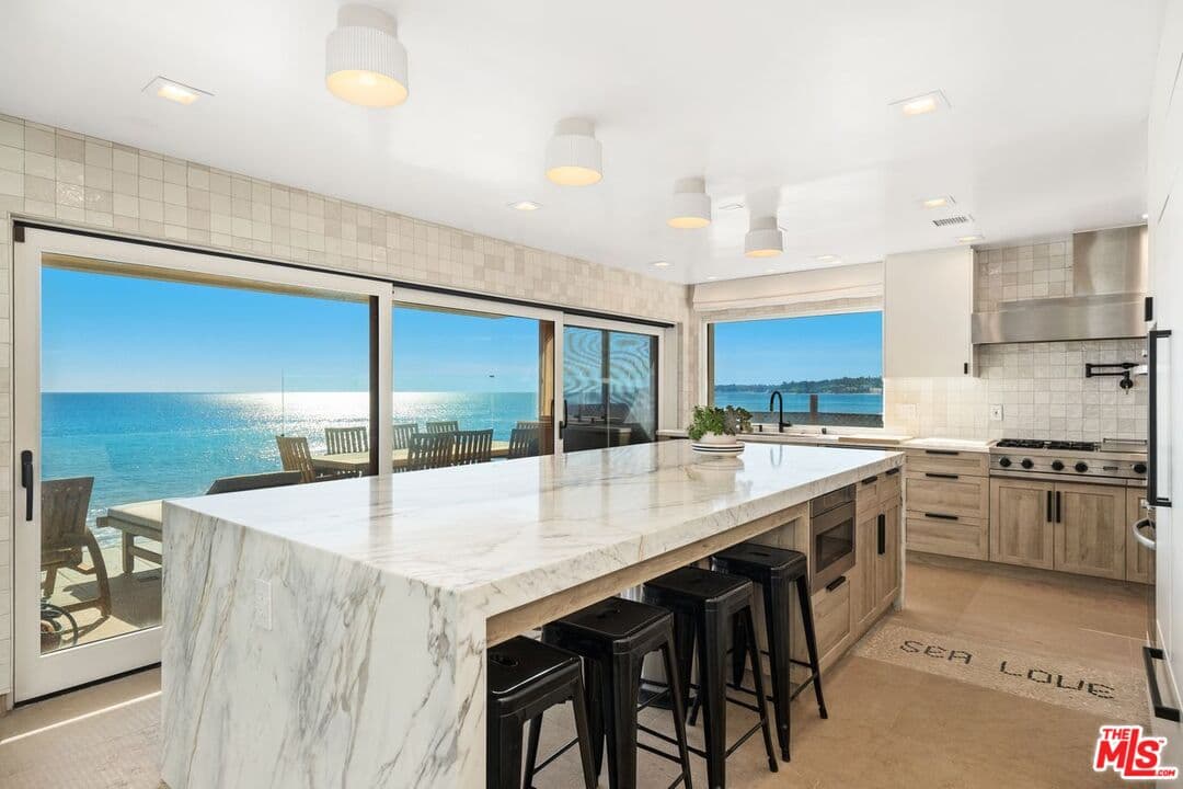4 bd, 5 ba House in Malibu, CA — $40,000/mo — photo 1
