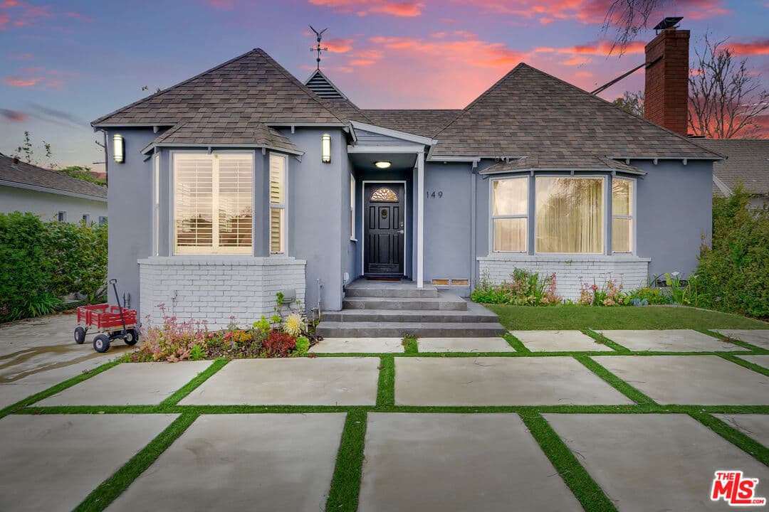 4 bd, 3 ba House in Los Angeles, CA — $9,500/mo — photo 2