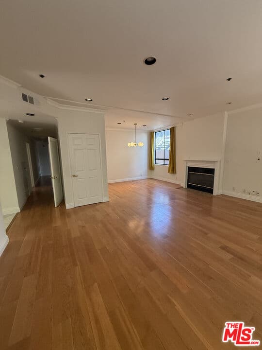2 bd, 3 ba Condo in Los Angeles, CA — $4,650/mo — photo 2