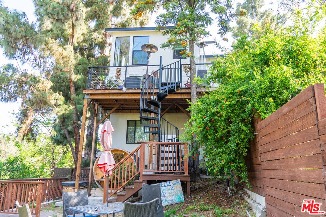 3 bd, 2 ba Apartment in Los Angeles, CA — $7,995/mo — photo 2