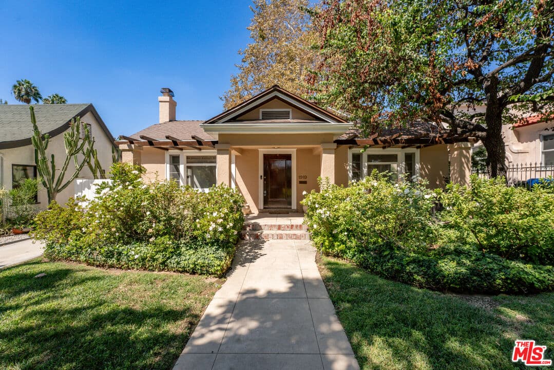 3 bd, 2 ba House in Los Angeles, CA — $8,995/mo — photo 1