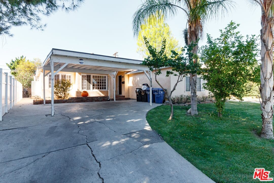 6 bd, 3 ba House in Reseda, CA — $5,495/mo — photo 1