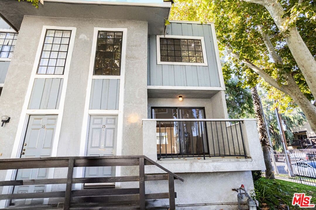 2 bd, 3 ba Townhouse in North Hills, CA — $3,100/mo — photo 1