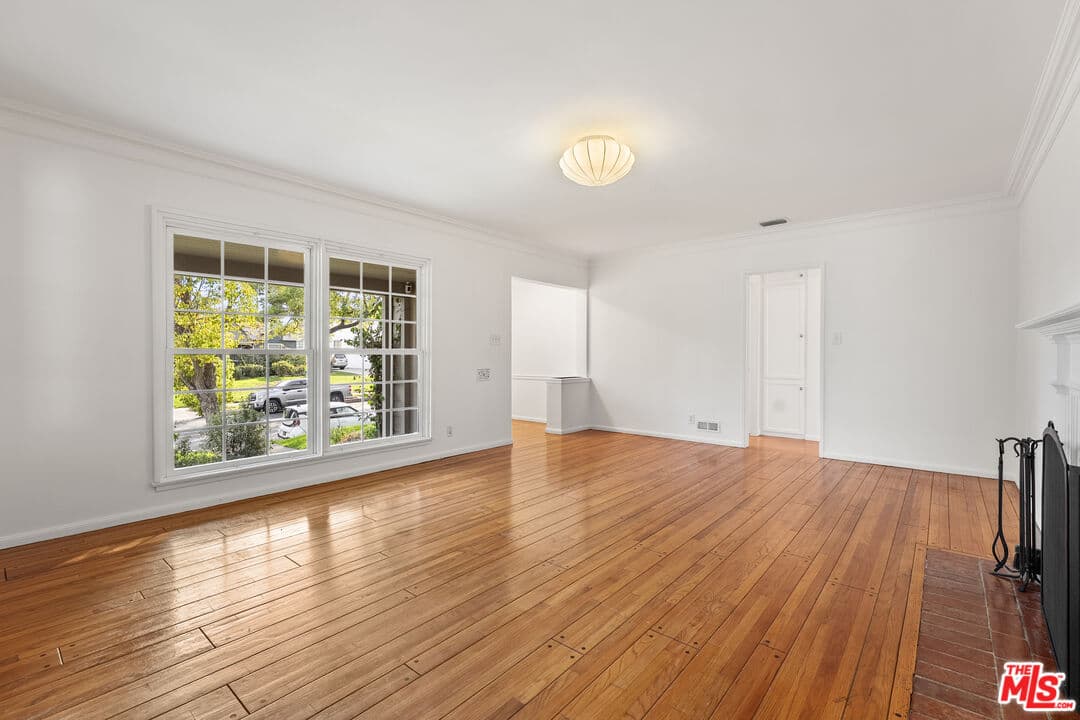 3 bd, 2 ba House in Los Angeles, CA — $5,900/mo — photo 2
