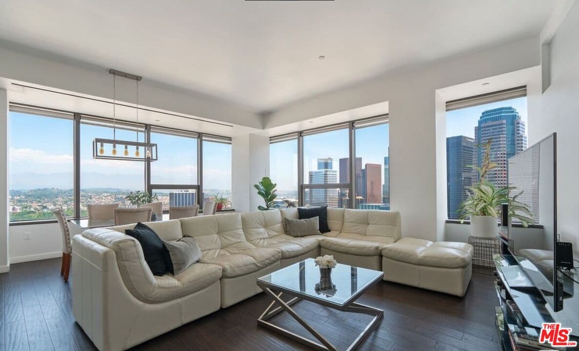 2 bd, 2 ba Condo in Los Angeles, CA — $5,100/mo — photo 1