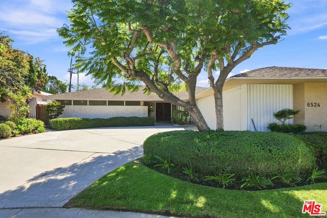 4 bd, 4 ba House in Los Angeles, CA — $9,600/mo — photo 2