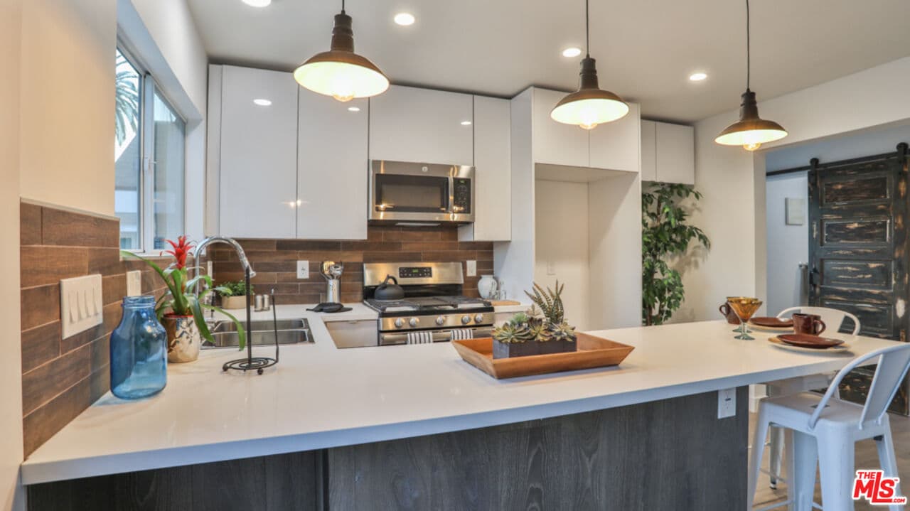 1BR House in Los Angeles β $2,650/mo