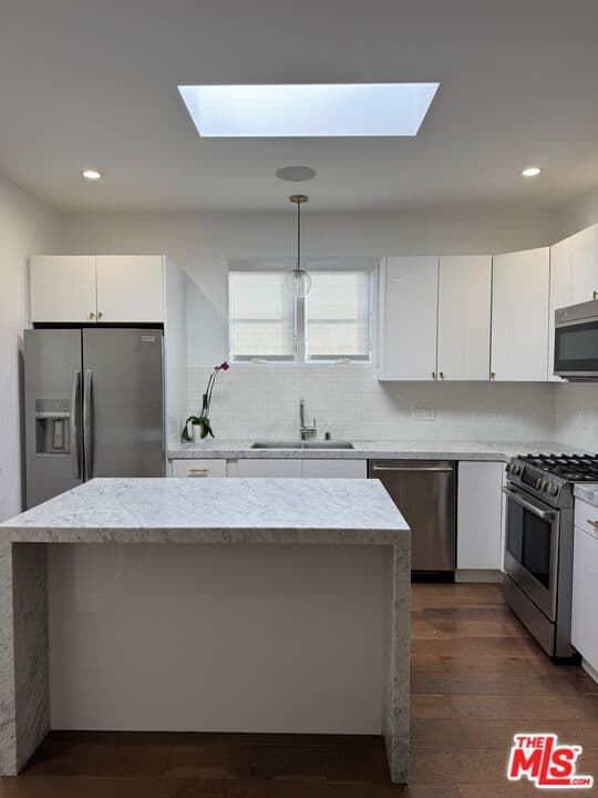 3 bd, 2 ba House in Los Angeles, CA — $5,750/mo — photo 2