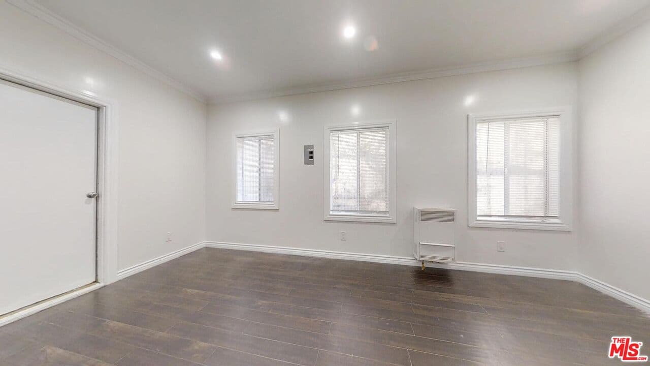 Studio, 1 ba Apartment in Los Angeles, CA — $1,299/mo — photo 1