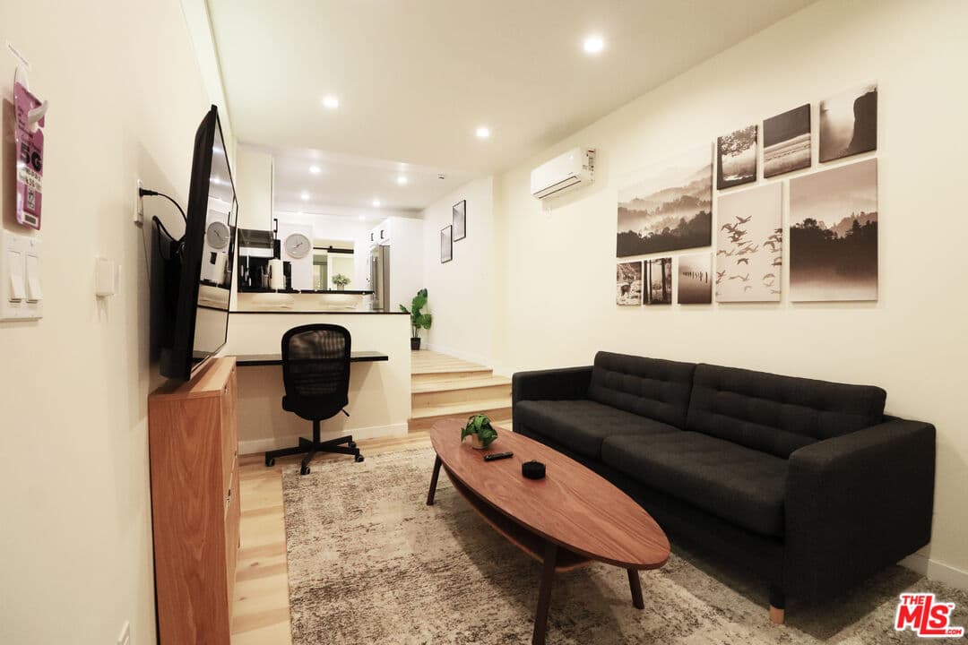 1 bd, 1 ba Condo in West Hollywood, CA — $3,150/mo — photo 2