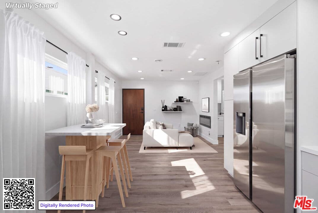 1 bd, 1 ba Townhouse in Los Angeles, CA — $2,595/mo — photo 2