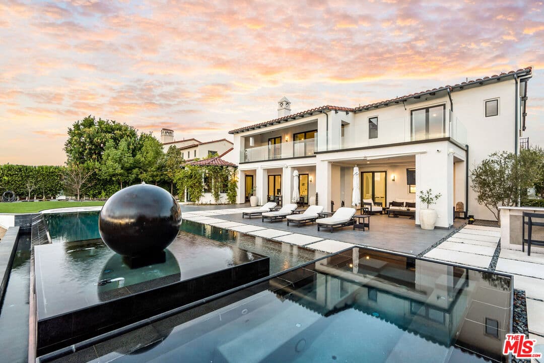 6 bd, 8 ba House in Calabasas, CA — $35,000/mo — photo 2