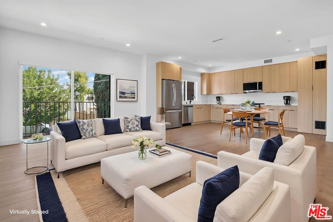 3 bd, 4 ba Townhouse in Los Angeles, CA — $4,125/mo — photo 1