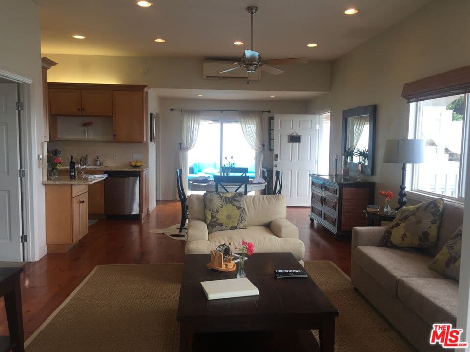 2 bd, 1 ba Townhouse in Malibu, CA — $5,350/mo — photo 1