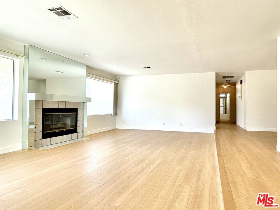 3 bd, 2 ba House in Cathedral City, CA — $2,850/mo — photo 2