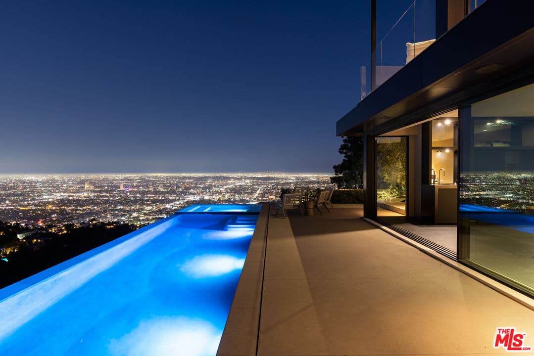 4 bd, 5 ba House in Los Angeles, CA — $75,000/mo — photo 1
