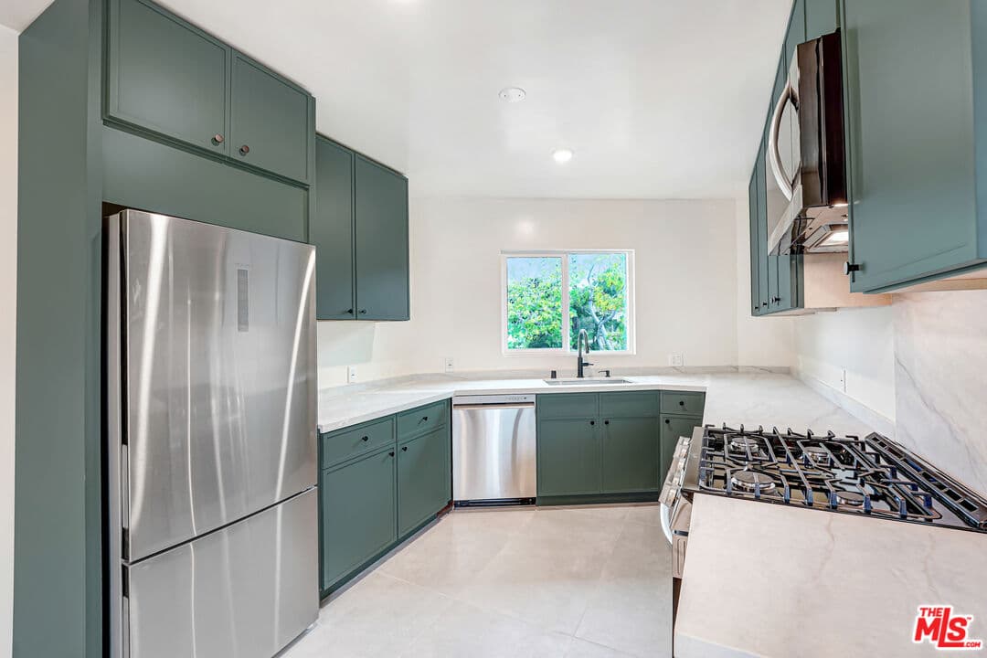 1 bd, 1 ba Townhouse in Pacific Palisades, CA — $3,450/mo — photo 2