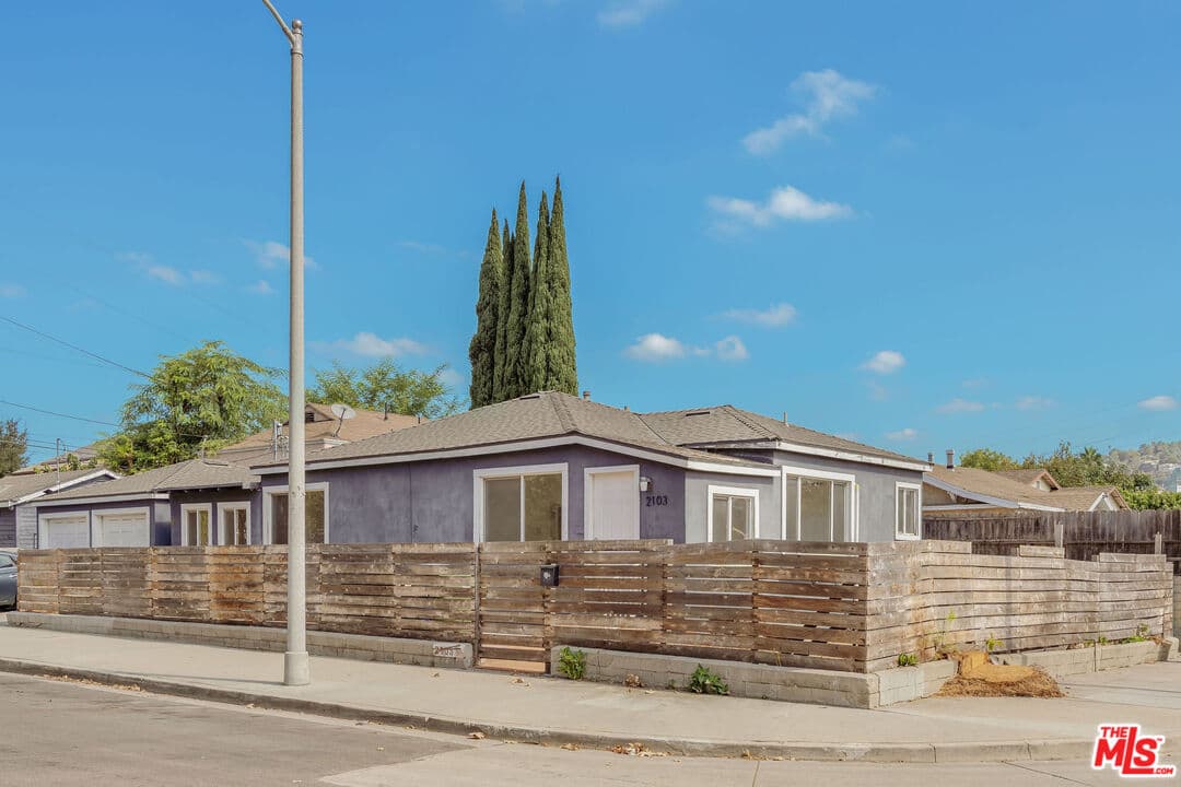 2BR House in Los Angeles β $3,395/mo