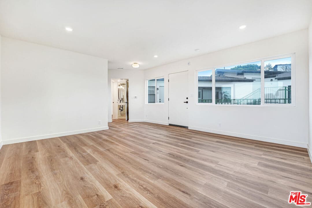 1 bd, 1 ba Townhouse in Pacific Palisades, CA — $3,850/mo — photo 2