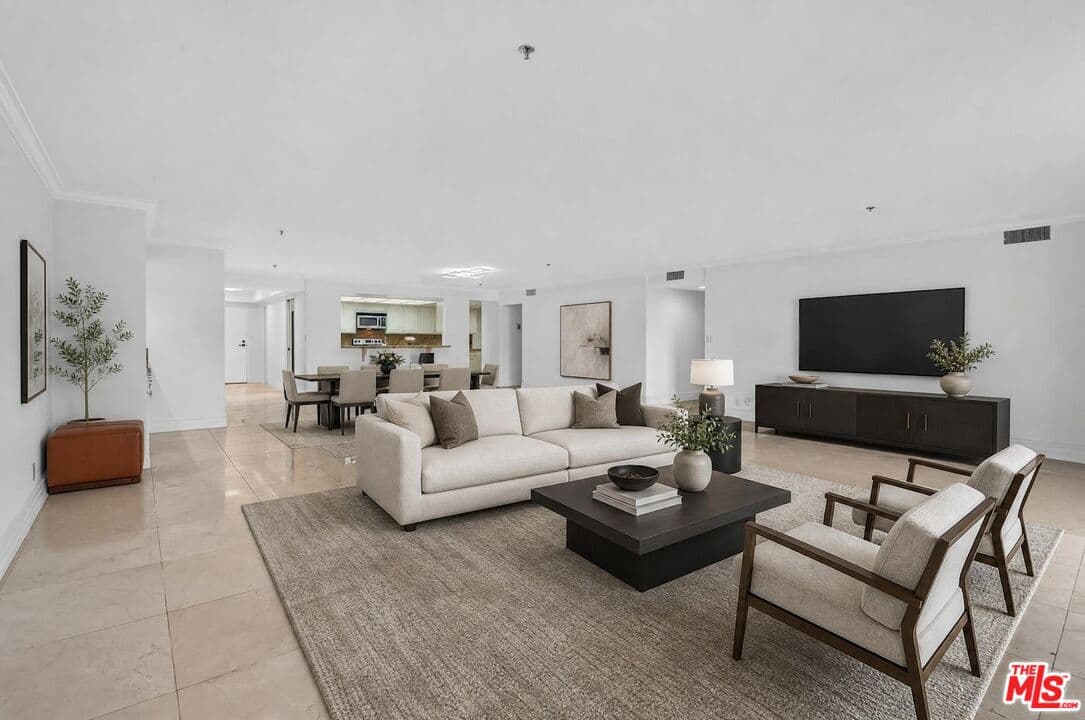 3 bd, 4 ba Townhouse in Los Angeles, CA — $6,995/mo — photo 1