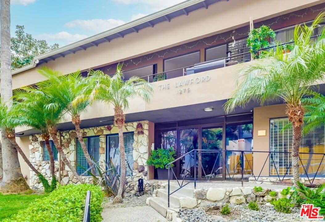 2 bd, 2 ba Condo in West Hollywood, CA — $3,800/mo — photo 2