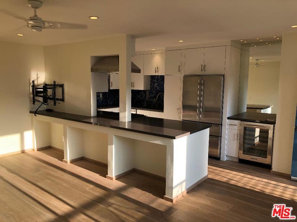 1 bd, 1 ba Condo in Santa Monica, CA — $3,799/mo — photo 2