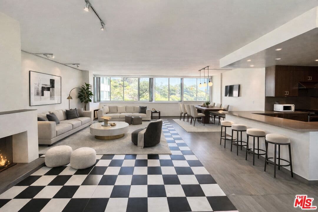 1 bd, 1 ba Condo in Los Angeles, CA — $4,450/mo — photo 1
