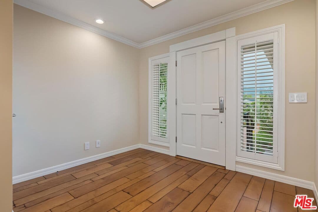 3 bd, 4 ba House in Burbank, CA — $9,300/mo — photo 2