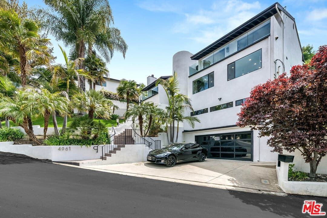 5 bd, 4 ba Apartment in Los Angeles, CA — $15,500/mo — photo 2
