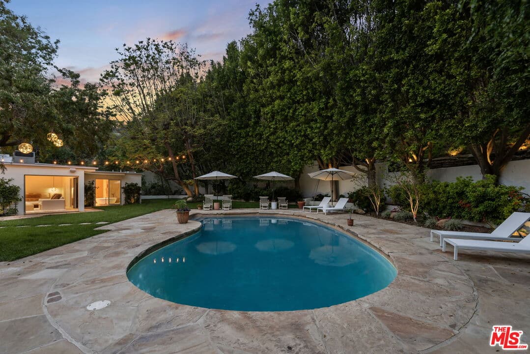 3 bd, 5 ba House in Beverly Hills, CA — $25,000/mo — photo 2