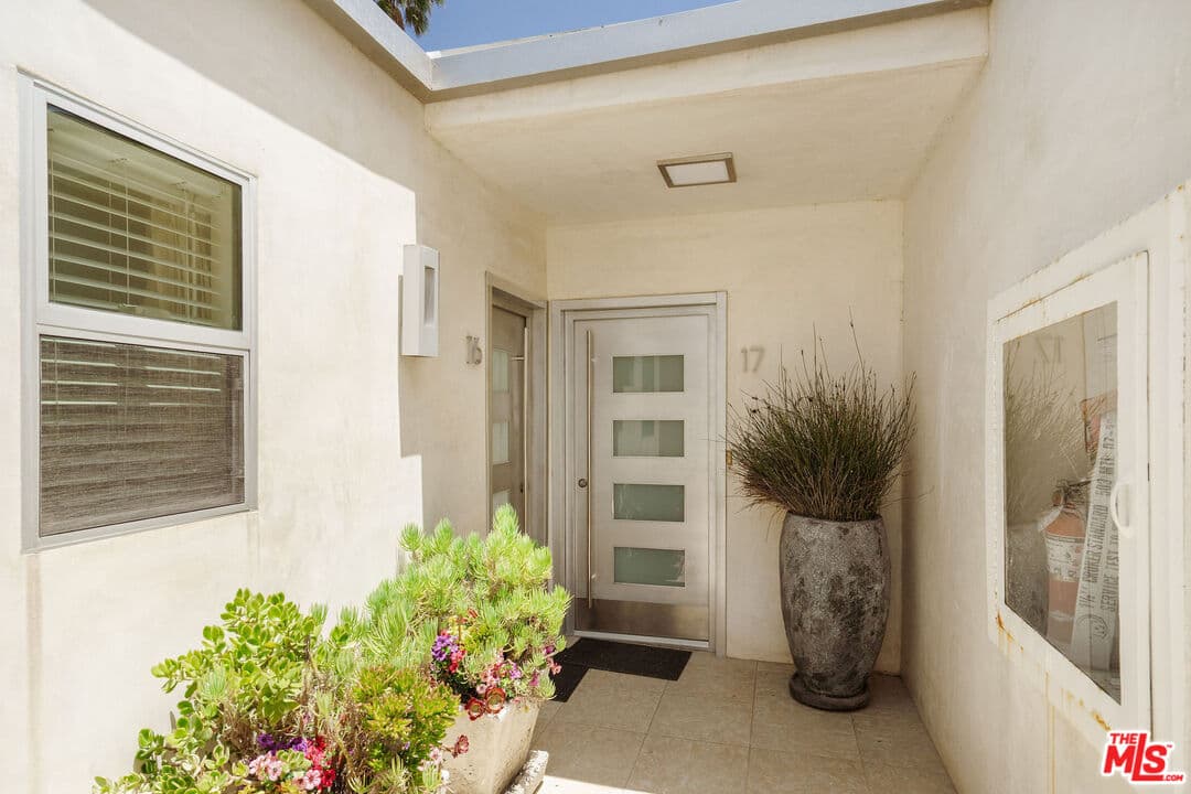 2 bd, 1 ba Condo in Santa Monica, CA — $5,900/mo — photo 2