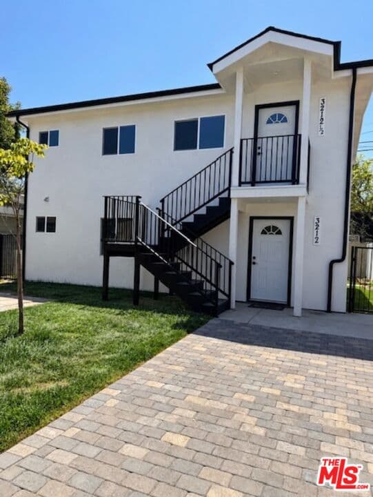 2 bd, 2 ba Apartment in Los Angeles, CA — $3,800/mo — photo 1