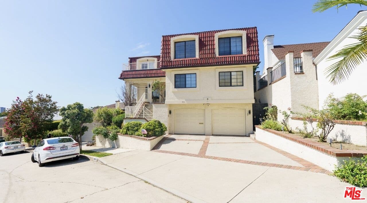 7 bd, 4 ba House in Los Angeles, CA — $17,798/mo — photo 2