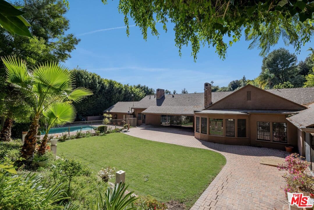 4 bd, 5 ba House in Beverly Hills, CA — $13,800/mo — photo 1
