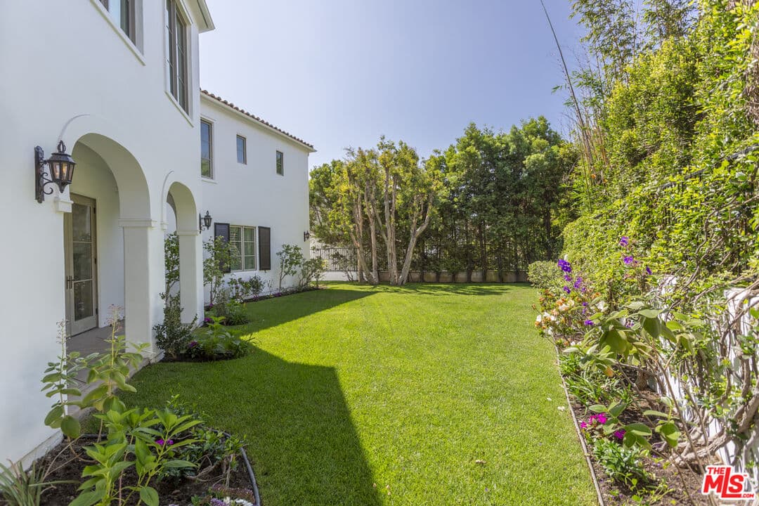 5 bd, 6 ba House in Los Angeles, CA — $25,000/mo — photo 2
