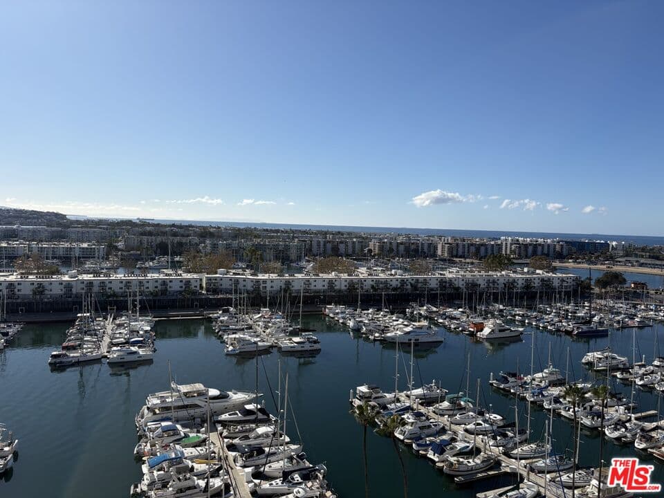 1 bd, 1 ba Condo in Marina Del Rey, CA — $4,500/mo — photo 2