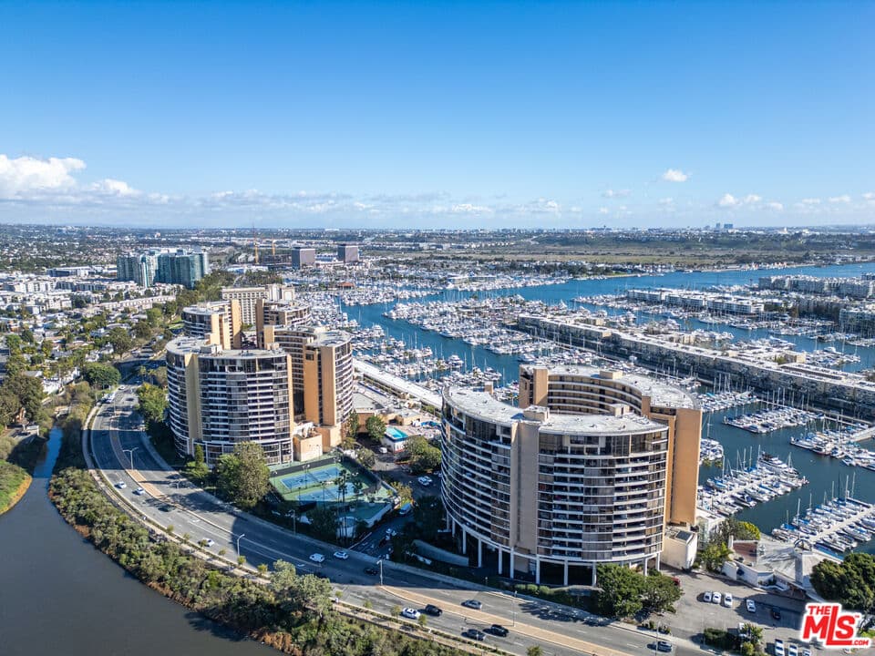 1 bd, 1 ba Condo in Marina Del Rey, CA — $4,500/mo — photo 1