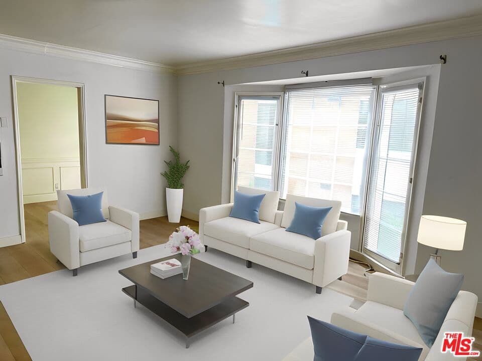Studio, 1 ba Apartment in Beverly Hills, CA — $2,600/mo — photo 2