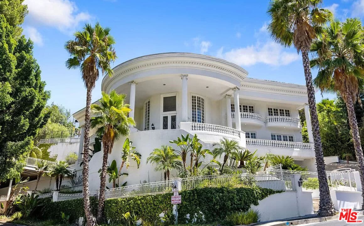 6 bd, 7 ba House in Encino, CA — $19,995/mo — photo 1