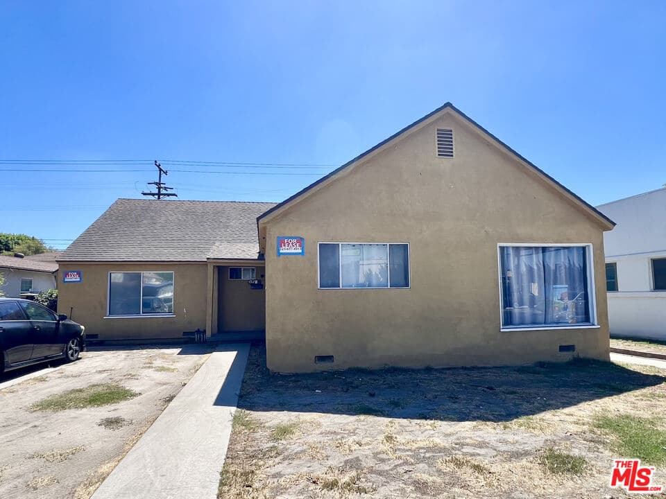 3BR Townhouse in South Gate — $3,000/mo