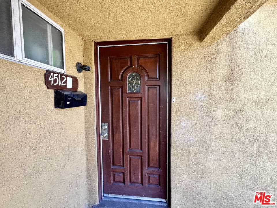 3 bd, 1 ba Townhouse in South Gate, CA — $3,000/mo — photo 2