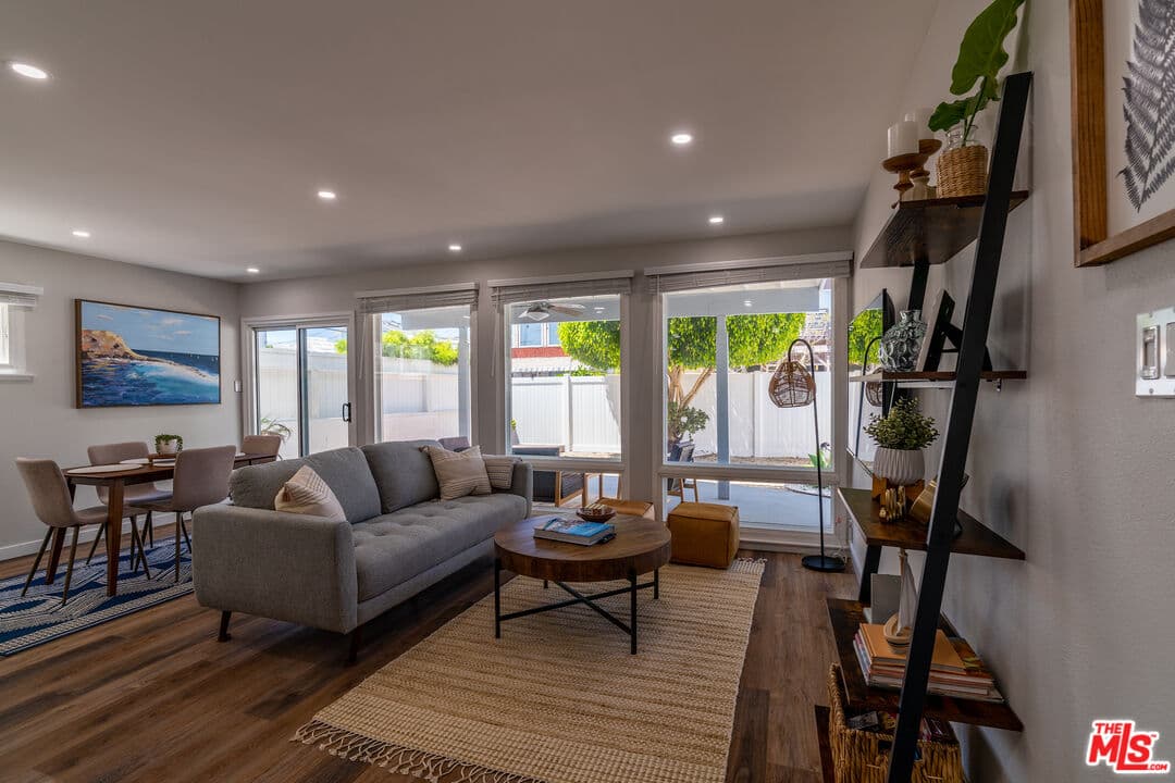 3 bd, 1 ba Townhouse in Los Angeles, CA — $5,300/mo — photo 1