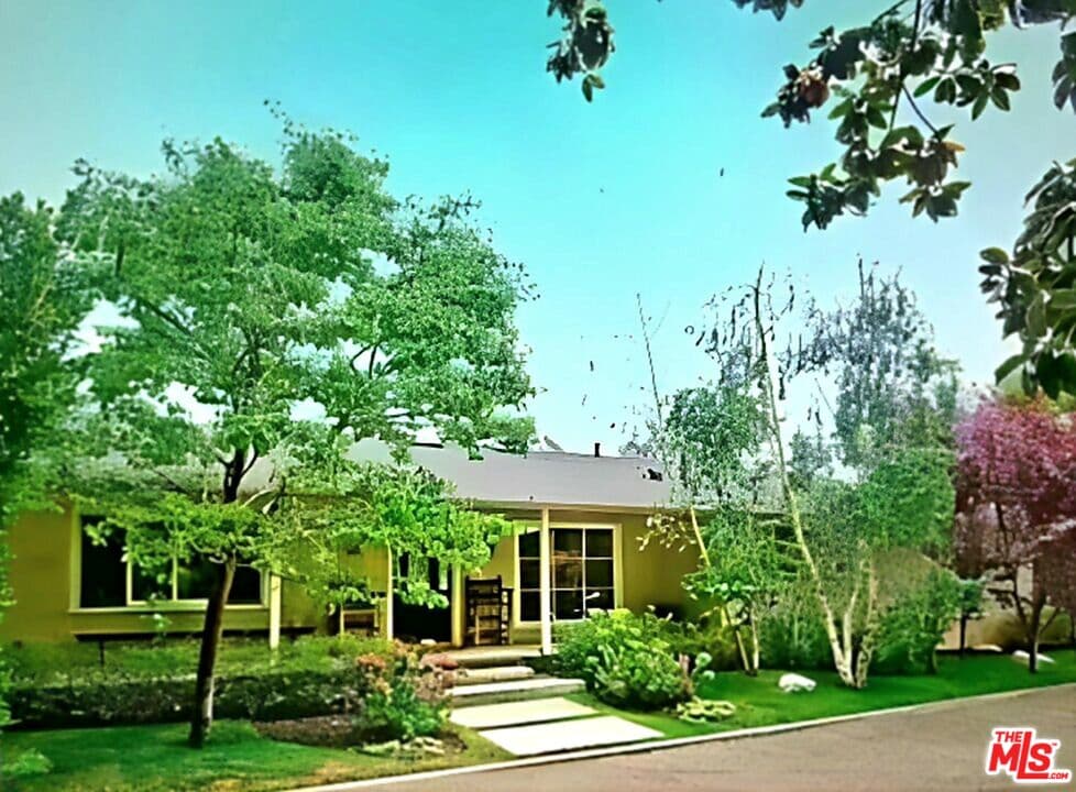 3 bd, 3 ba House in Los Angeles, CA — $17,000/mo — photo 1
