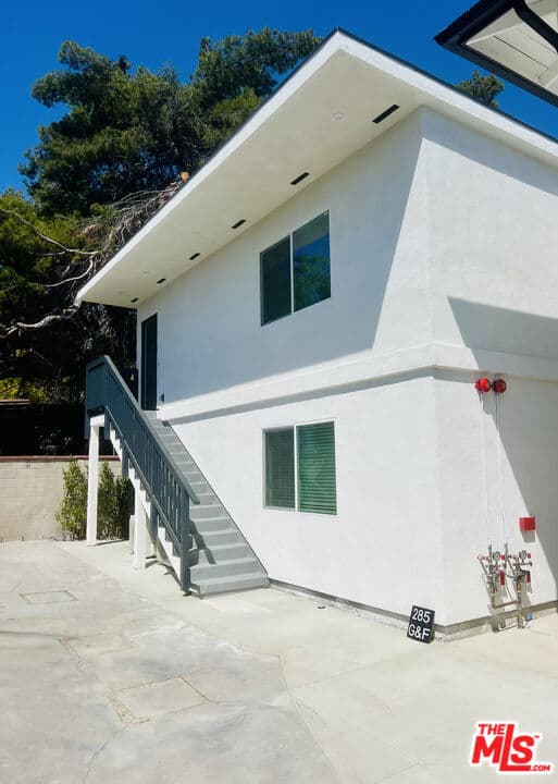 2 bd, 1 ba House in Sierra Madre, CA — $2,795/mo — photo 2